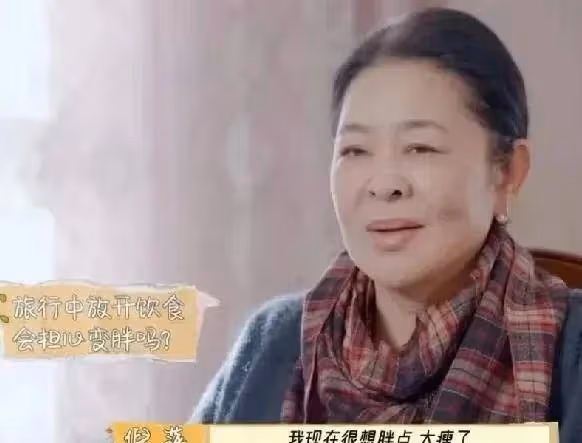倪萍正面回應整容,自己就是太瘦了否認整容傳聞,稱就是造謠