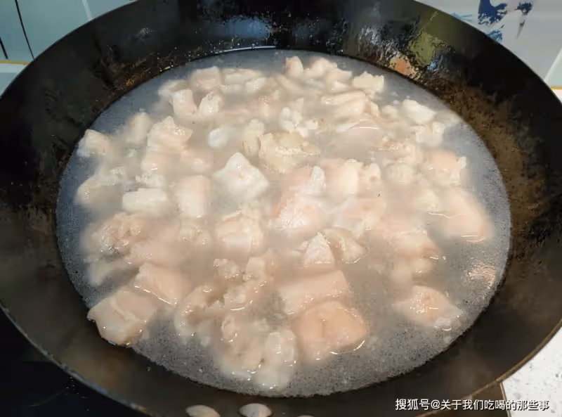 熬豬油,直接下鍋就錯了,掌握好3點,味不腥,白如雪,久放不壞