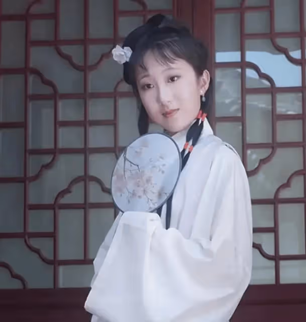 她在陳曉旭去世第二天出生,看了她的樣子網友直呼:陳曉旭重生了