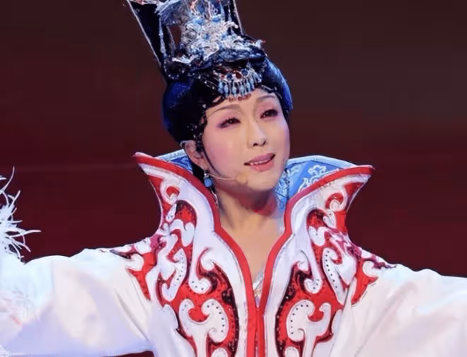 44歲身敗名裂!「跳樑小丑」李玉剛跌落神壇,梅葆玖直呼:死不原諒