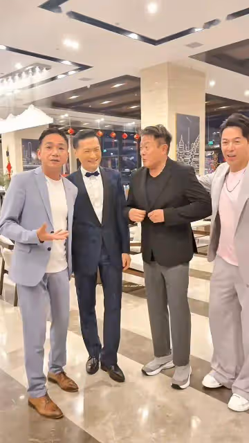 48歲TVB女星兩位「負心舊愛」同場!勾肩搭背表現老友!網友:都渣過同一女人