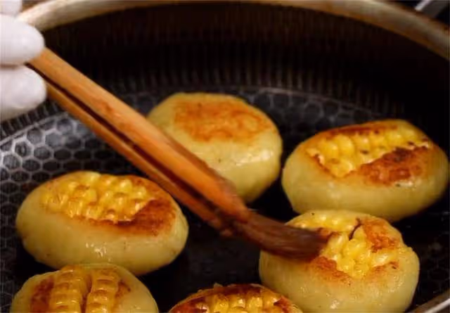 玉米土豆芝士餅,香甜軟糯又拉絲,連吃三天都不膩