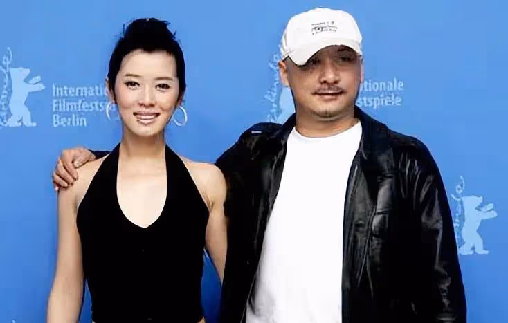《戰狼》女主余男官宣結婚沒曝光老公！曾愛上張雨綺前夫