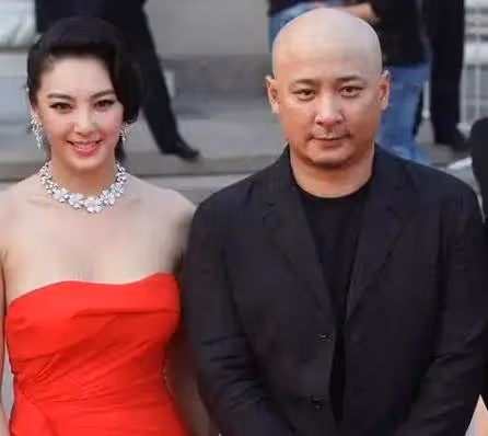 《戰狼》女主余男官宣結婚沒曝光老公！曾愛上張雨綺前夫