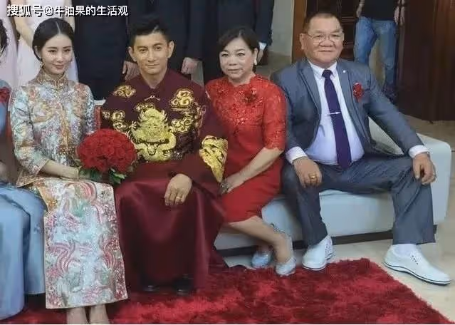 劉詩詩吳奇隆離婚?長期分居關聯公司註銷,很久沒來往引熱議