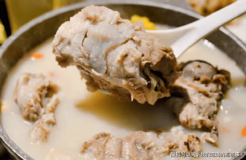 燉大骨頭湯,直接入鍋煮就錯了,多加2步,骨湯濃白不腥,好喝