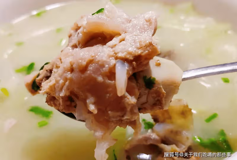 燉大骨頭湯,直接入鍋煮就錯了,多加2步,骨湯濃白不腥,好喝