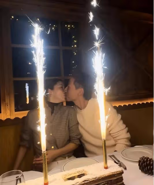 吳千語夫婦慶祝結婚一周年,施伯雄發文引網民熱議,太懂網友了?