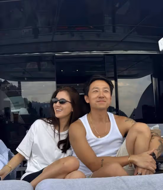 吳千語夫婦慶祝結婚一周年,施伯雄發文引網民熱議,太懂網友了?