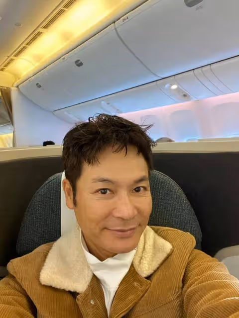 恭喜!TVB視帝經營公司正式掛牌上市,港交所敲鑼自曝太夢幻