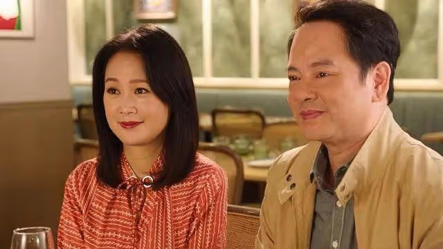 TVB知名男星演渣男被罵,與妻子恩愛近30年,每天都夸對方漂亮