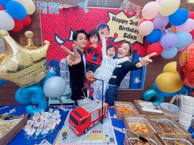 TVB視後為3歲兒子慶生!小壽星越發帥氣,一家四口顏值爆表