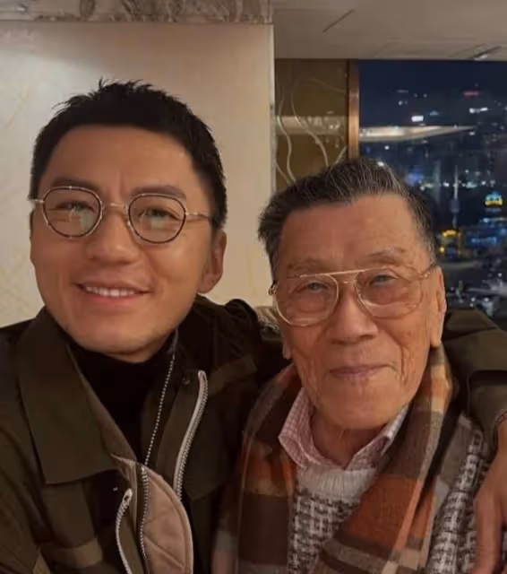 TVB當家小生為外公賀壽!96歲壽星氣質滿分,兩爺孫一部位太相似