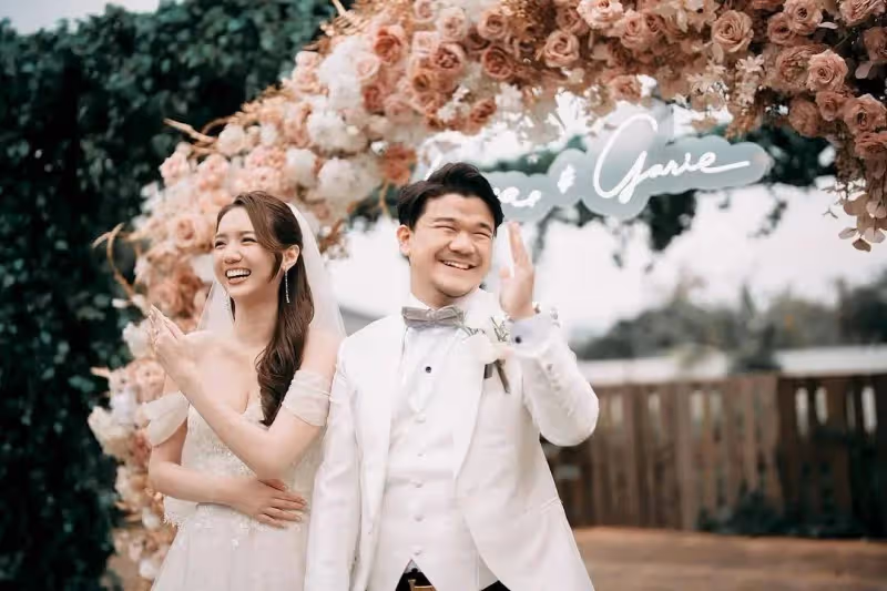 落選港姐大曬婚紗宣布結婚!曾被是非圍繞,喝漂白水做蠢事!