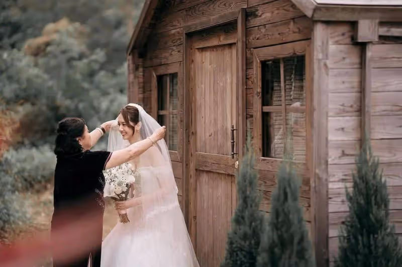 落選港姐大曬婚紗宣布結婚!曾被是非圍繞,喝漂白水做蠢事!