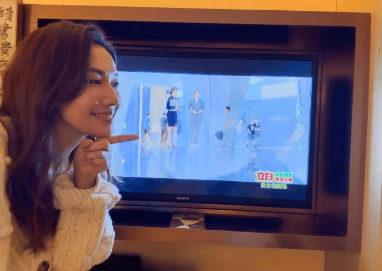 TVB前花旦李施嬅新劇央視首播!流暢切換三種語言,演技獲高評!