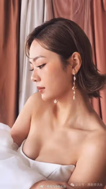 TVB上位小花突挑戰性感尺度!一改清純形象保人氣