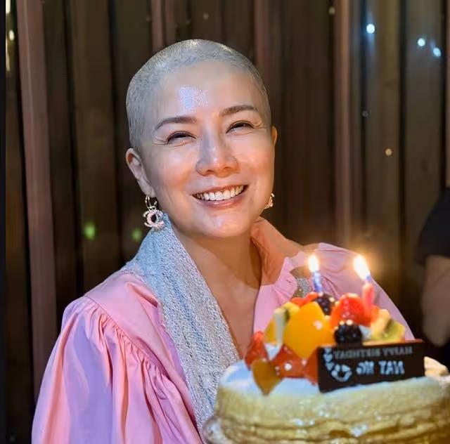 香港知名女星乳腺癌復發,全身疼痛無法走路,花錢捐棺材積功德