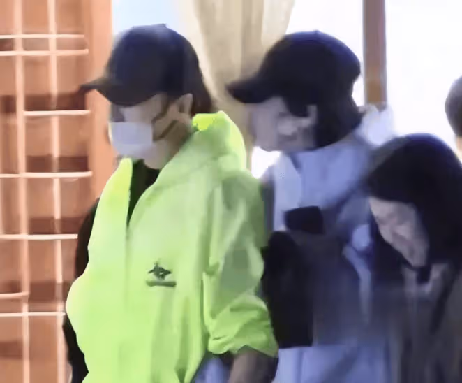 謝霆鋒與王菲甜蜜牽手,卻堅持與張柏芝離婚,原來愛與不愛很明顯