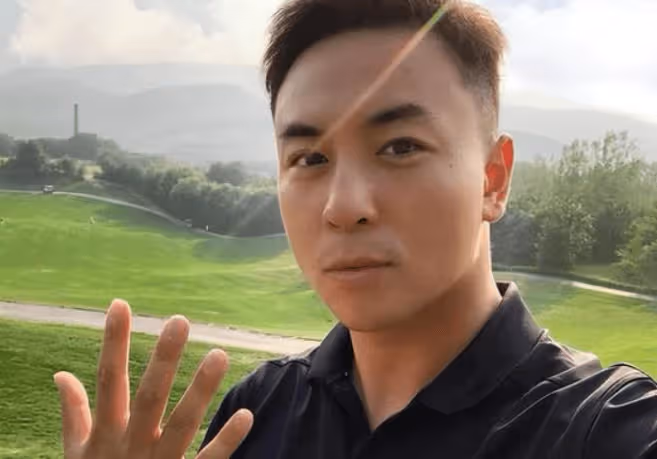 為啥釋小龍多年不拍戲,還不愁沒錢花,網友:看他爸是誰你就懂了