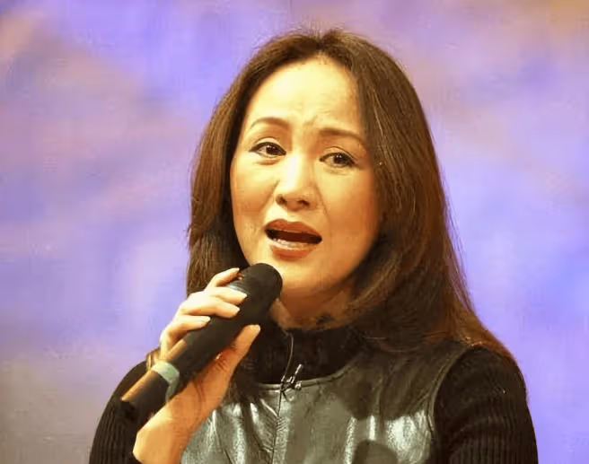 原來早已不是中國籍？被老外「玩膩就丟掉」的鄭緒嵐，卻回國撈金