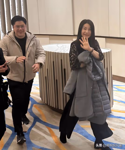 當43歲郭晶晶和62歲何超瓊站一起，我才徹底明白，什麼叫相由心生
