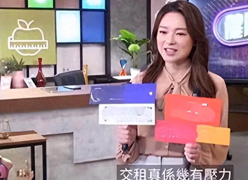 離婚後郭晉安攜16歲兒子出鏡，皮膚黑個矮，丑帥沒遺傳爸爸的顏值