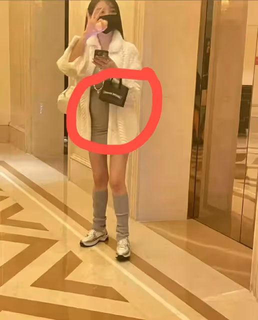 被曝分手後,葉珂獨自現身,孕肚好明顯,黃曉明心愿要滿足了