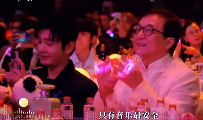 王力宏因父母再上熱搜,回望離婚風波,終於明白他為何能安全著陸