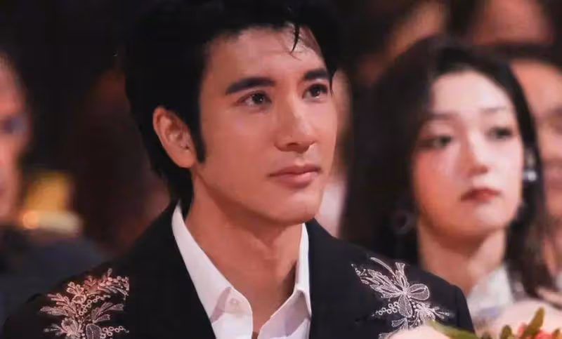 王力宏因父母再上熱搜,回望離婚風波,終於明白他為何能安全著陸