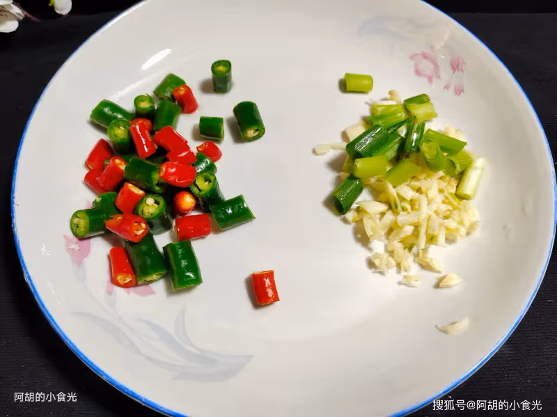 冬天不懂吃它就虧大了,時令佳品好菜!簡單搭配燒一盤,清潤脆爽、好吃容易做,沒有肉也吃的香