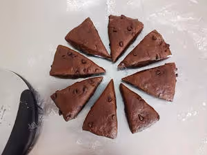 超濃郁🍫巧克力司康｜無泡打粉！鬆軟好吃
