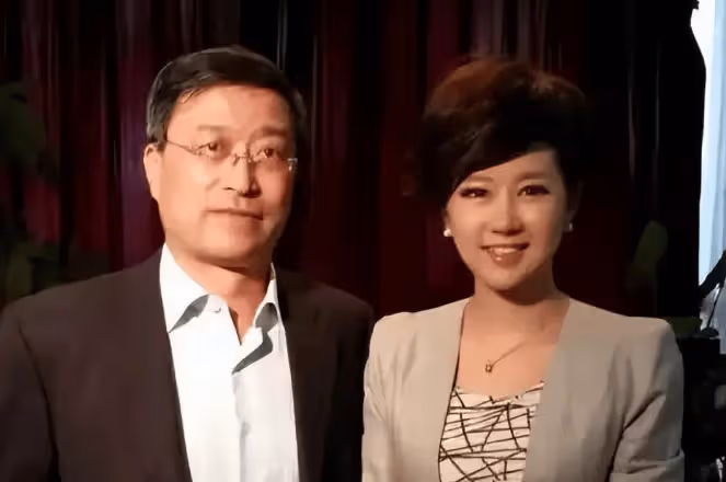 美女主持人周婷:嫁大30歲富豪,生3個孩子,如今與繼子爭奪家產