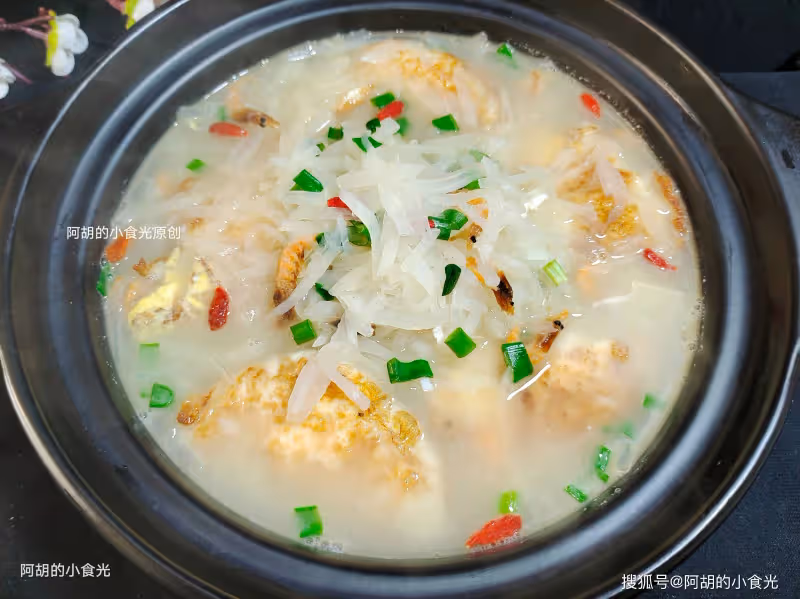 冬天寧可不吃肉,也要再來一碗此湯!經常煮一鍋,湯鮮菜嫩、一口暖到心窩窩,風捲殘雲吃個精光