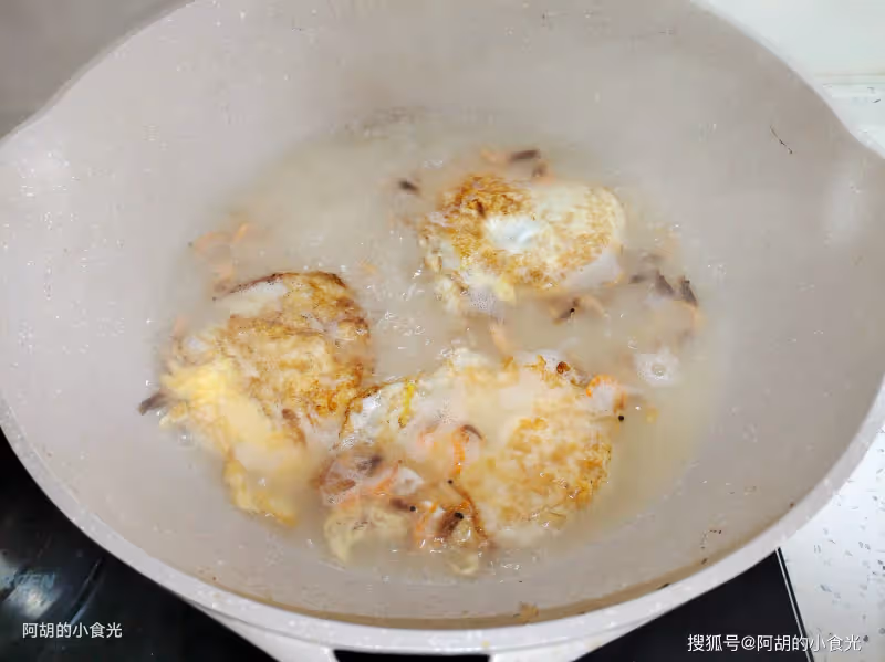 冬天寧可不吃肉,也要再來一碗此湯!經常煮一鍋,湯鮮菜嫩、一口暖到心窩窩,風捲殘雲吃個精光