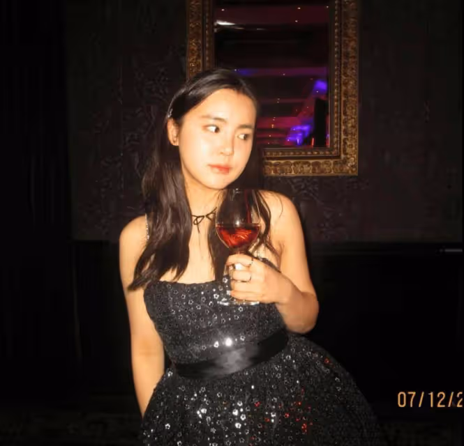 18歲TVB小花將加入《愛回家》劇組!大曬高中畢業舞會照,獲安排多項工作!