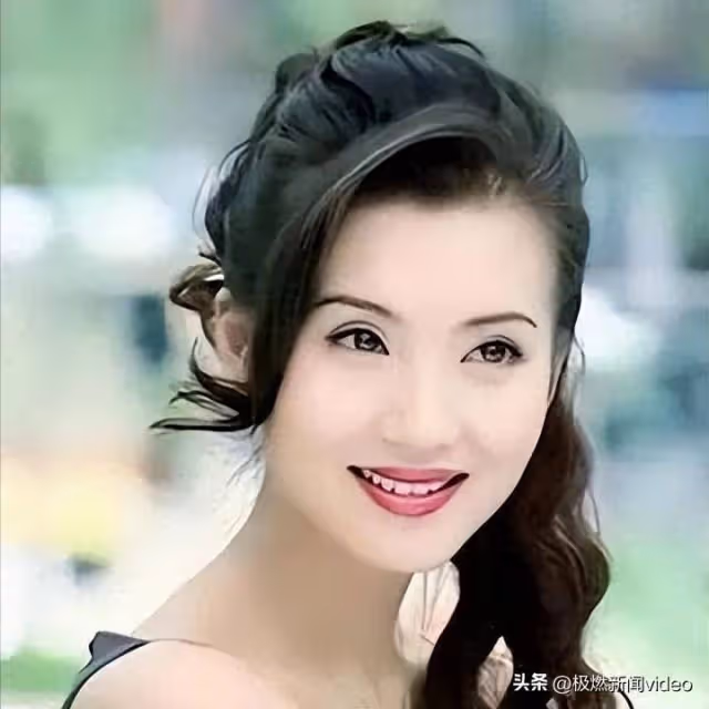 45歲陳好現身北京,衣著邋遢三角區顯眼,網友:怎麼老成這樣了
