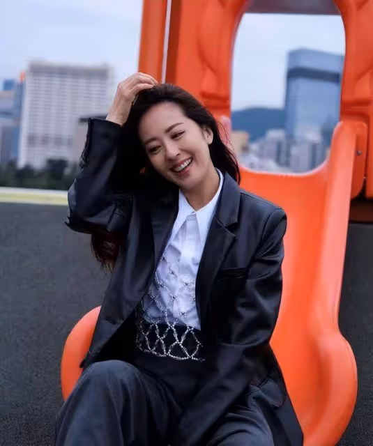 視後唐詩詠罕談TVB兩大陣營及人情世故,曾經在大台過的很焦慮
