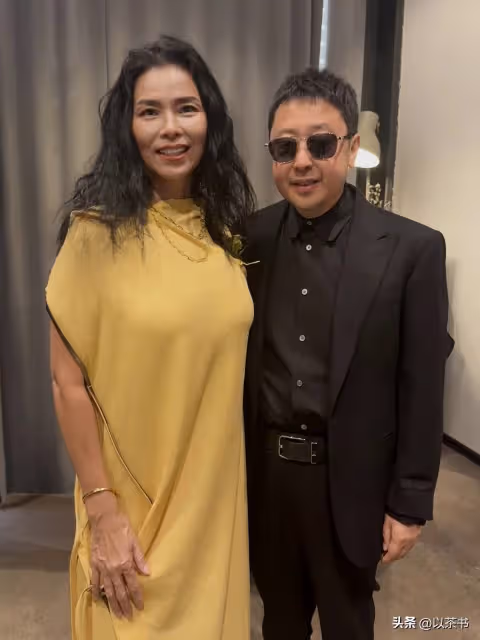 61歲韋唯現狀,住紐約豪宅,3個混血兒子優秀帥氣,家暴前夫去世