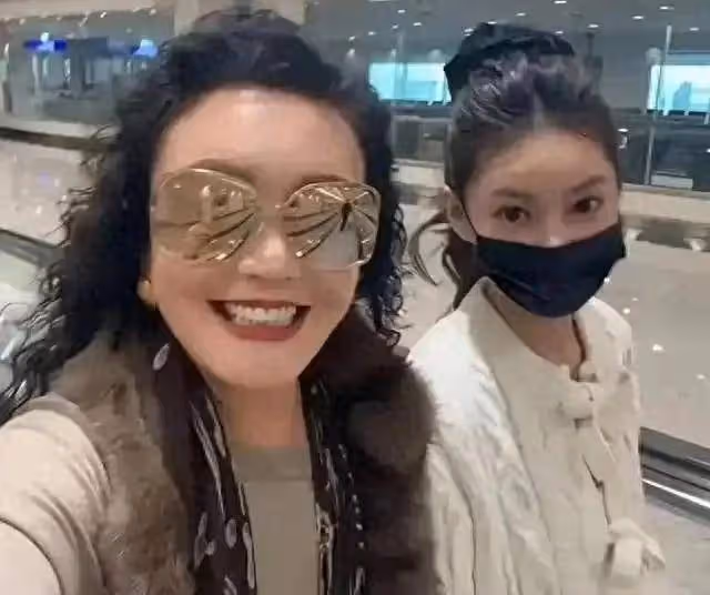 張蘭去看孫子,大S兩天後才讓見!孫子當著張蘭面模仿繼父打碟