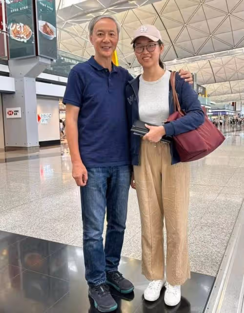 恭喜!TVB資深綠葉升級當外公,曾因喪妻後譜黃昏戀遭女兒反對