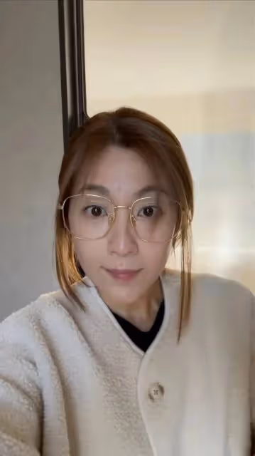 陳自瑤提名視後秀素顏照,夫妻關係撲朔迷離,網友支持封后