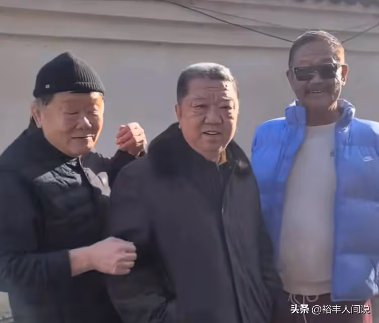 孟凡貴與京圈「老炮兒」聚會!哈僧親自滷製醬牛肉,王忠義搭肩