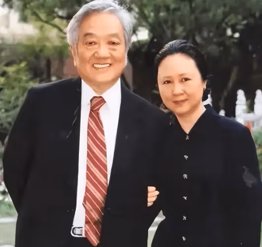 瓊瑤才去世13天,92歲前夫現狀曝光,知情人爆料他才是最大贏家