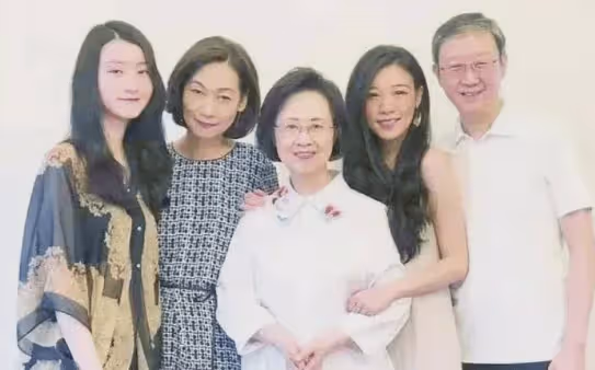 瓊瑤才去世13天,92歲前夫現狀曝光,知情人爆料他才是最大贏家