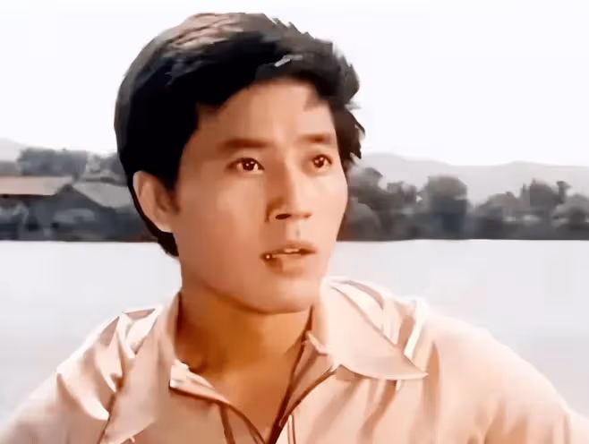 從煤爐工人到知名演員,娶了導演的女兒,結婚後就退圈,如今怎麼樣了
