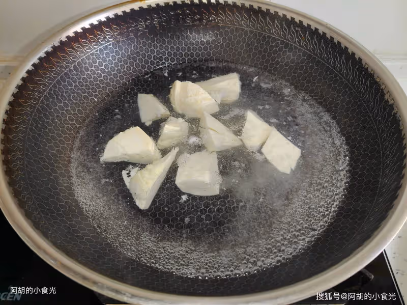雞湯、魚湯都不如這湯!天冷經常煲一鍋,一口喚醒味蕾、鮮到直跳腳,無法拒絕的好味道