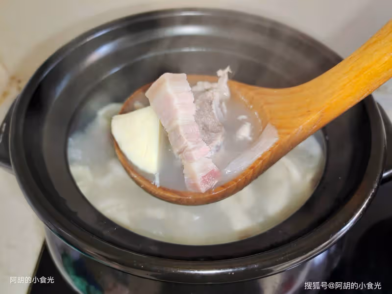 雞湯、魚湯都不如這湯!天冷經常煲一鍋,一口喚醒味蕾、鮮到直跳腳,無法拒絕的好味道