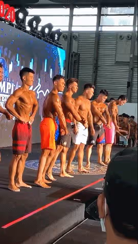 身高178劉太陽,體重130斤,肥而不膩!翹臀飽滿,美到犯規,這身材誰扛得住