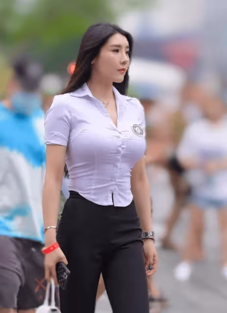 身高178劉太陽,體重130斤,肥而不膩!翹臀飽滿,美到犯規,這身材誰扛得住